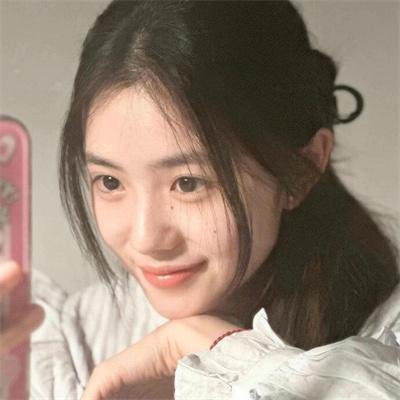坐在门口的幽灵